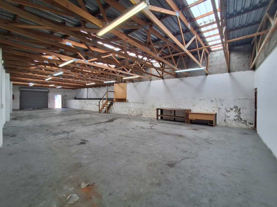 To Let Commercial Property for Rent in Chiselhurst Eastern Cape